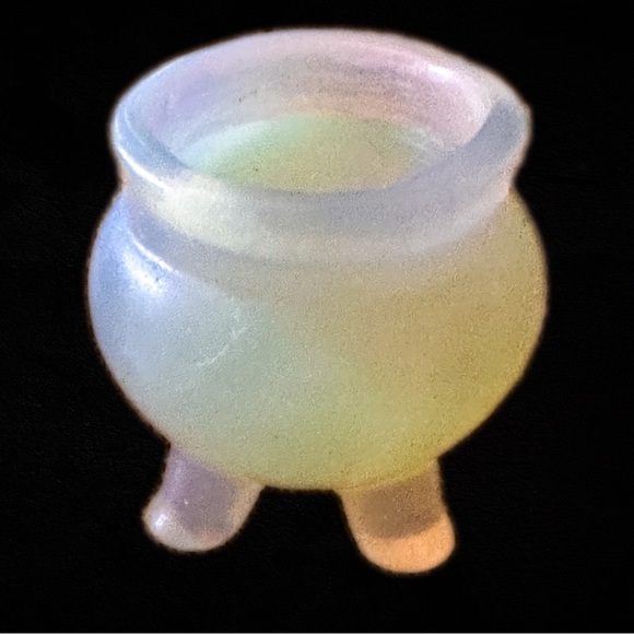 Opalite Cauldron Incense Burner - Picture 2 of 3